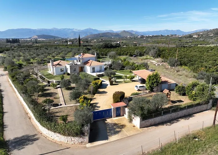 Villa Vakoufia