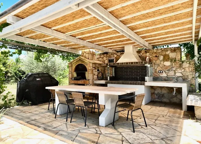 Villa Vakoufia
