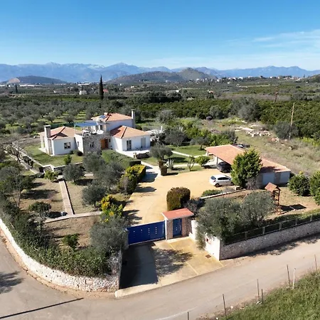 Villa Vakoufia